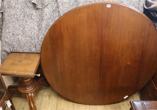 A mahogany circular breakfast table, W.120cm